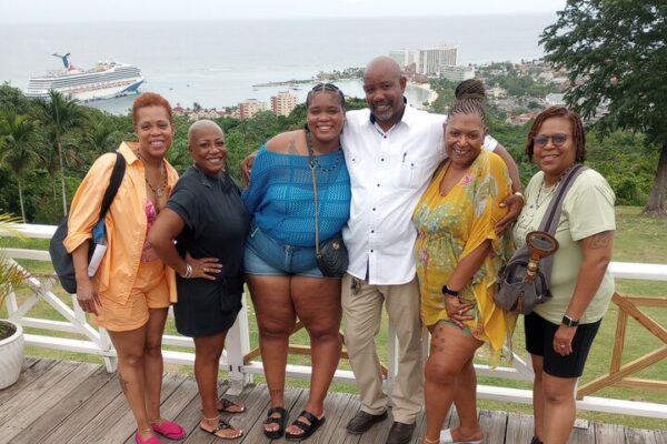 Dunn’s River Falls and Ocho Rios Sightseeing with Shopping